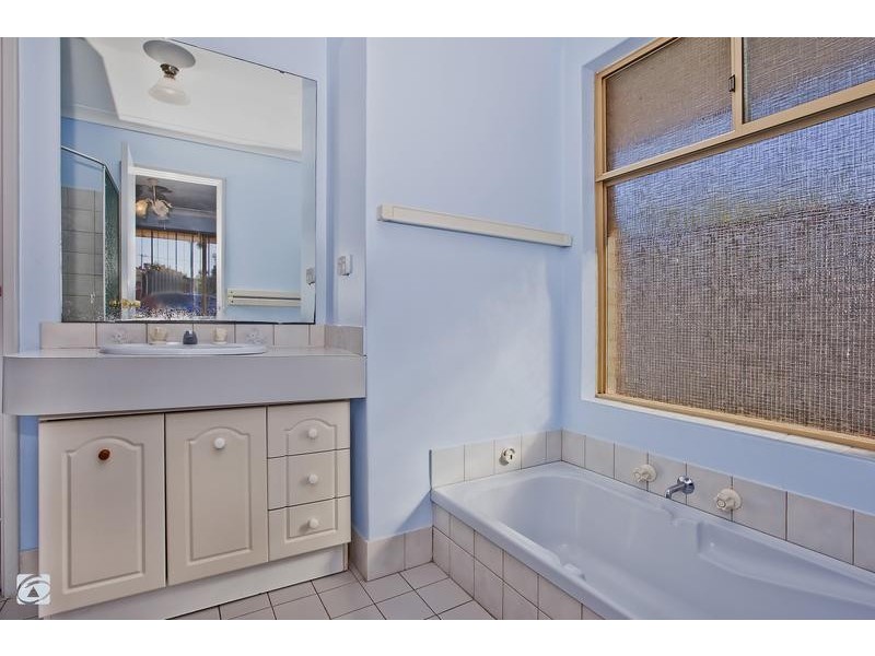 11 Salvia Court, Yangebup WA 6164
