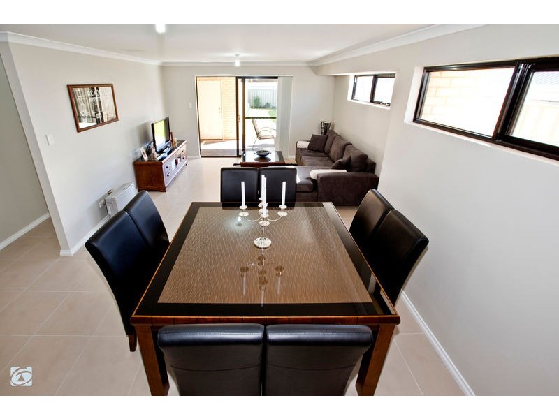11 Blackmore Way, Wellard WA 6170