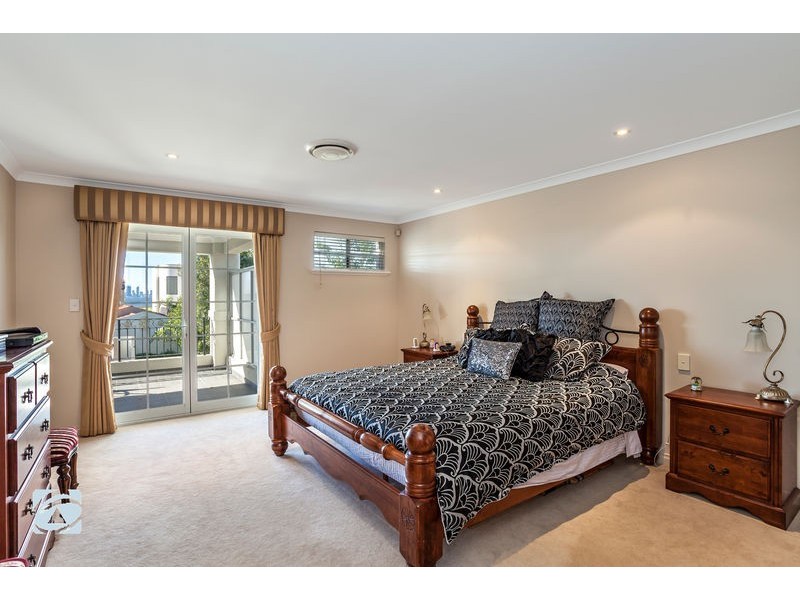 15 Peter Street, Attadale WA 6156