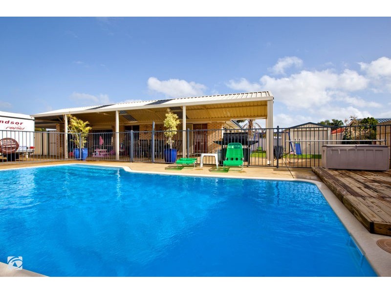 9 Hastings Court, Success WA 6164