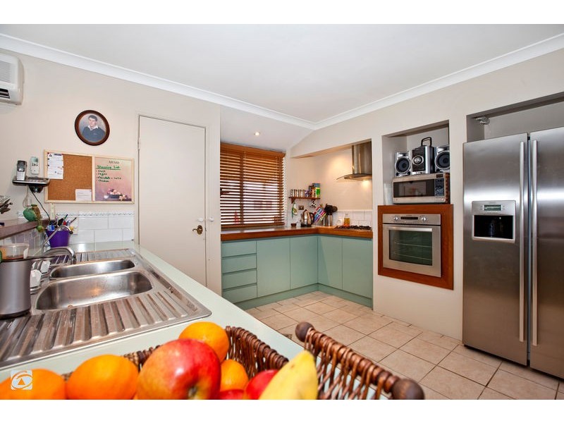 9 Hastings Court, Success WA 6164