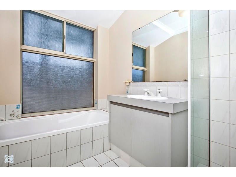 9 Hastings Court, Success WA 6164