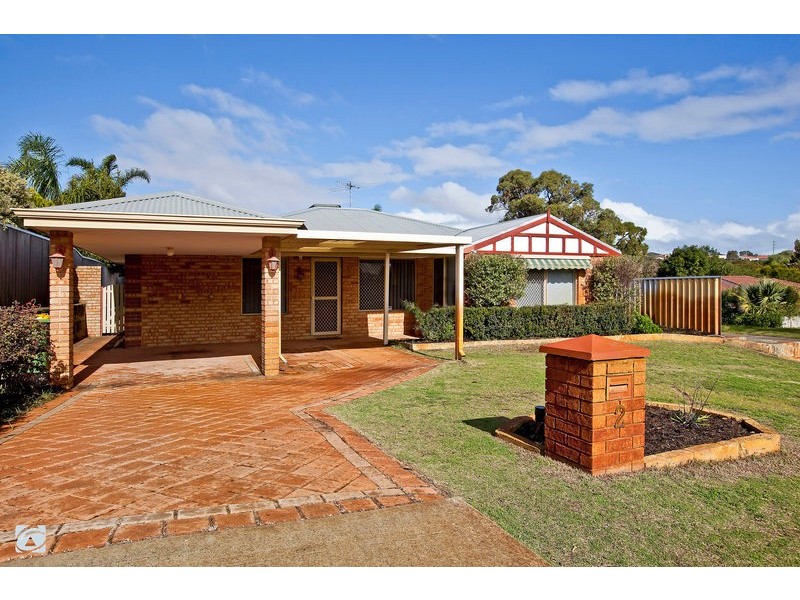 2 Dillon Rise, Yangebup WA 6164