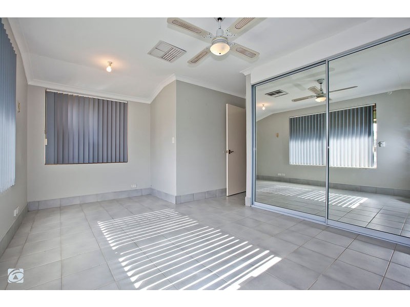2 Dillon Rise, Yangebup WA 6164