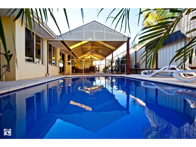 7 Orlando Avenue, Bibra Lake WA 6163