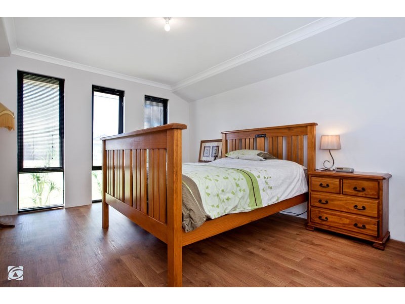 36 Marseille Gardens, Piara Waters WA 6112