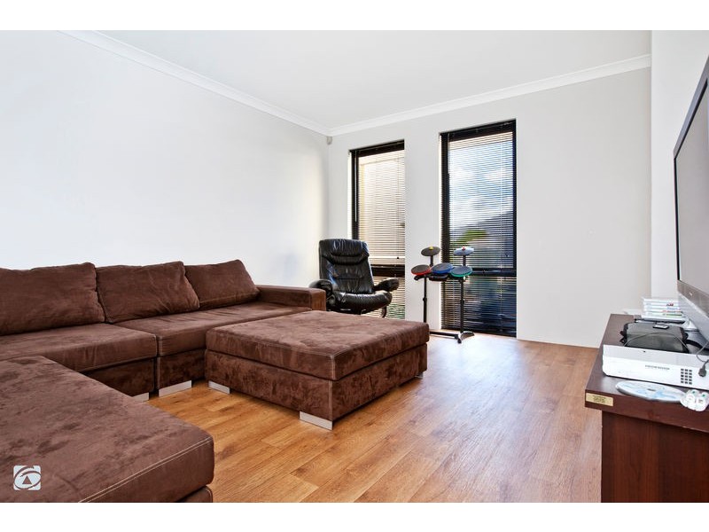 36 Marseille Gardens, Piara Waters WA 6112