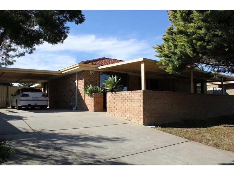 215 Elderberry Drive, South Lake WA 6164