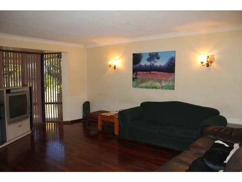 215 Elderberry Drive, South Lake WA 6164