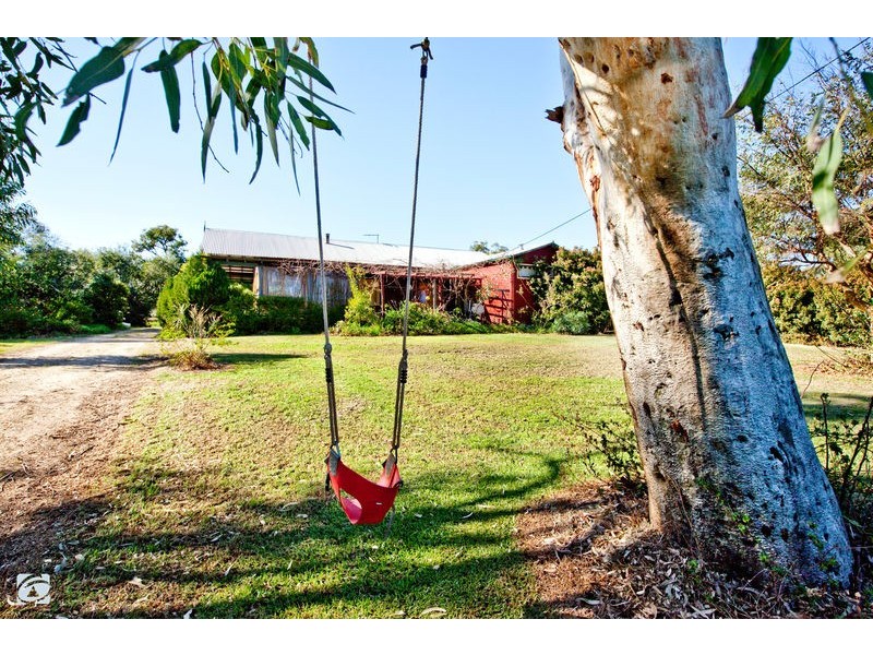 339 Mandogalup Road, Hope Valley WA 6165