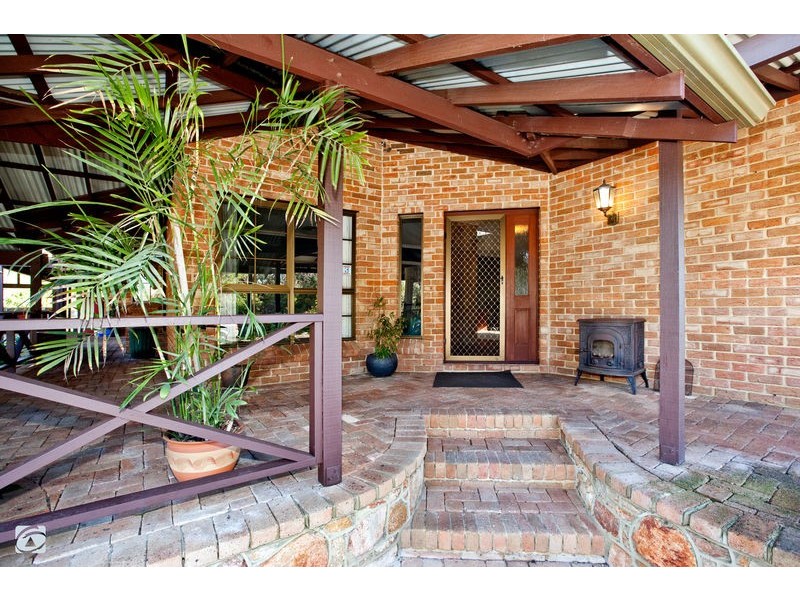 291 Foxton Drive, Oakford WA 6121