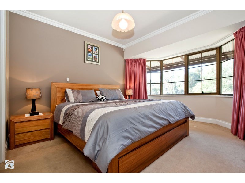 291 Foxton Drive, Oakford WA 6121