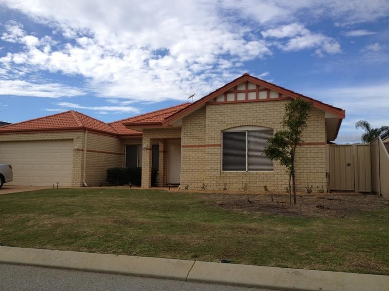 21 Charnley Bend, Success WA 6164