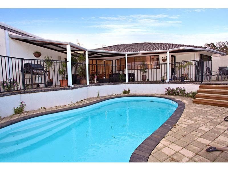 6 Centaury Close, Beeliar WA 6164