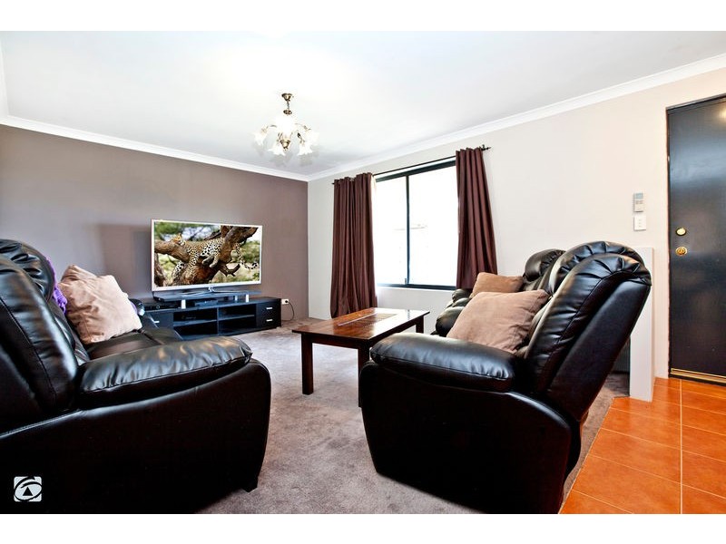 13 Sheffield Bend, Success WA 6164