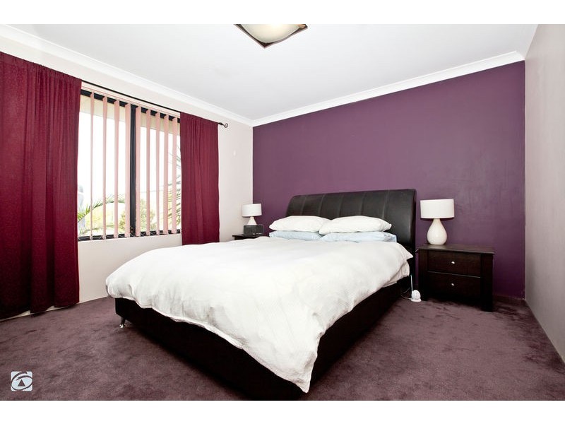 13 Sheffield Bend, Success WA 6164