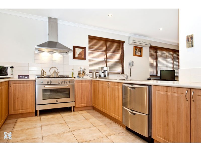 10 Giudice Way, Yangebup WA 6164