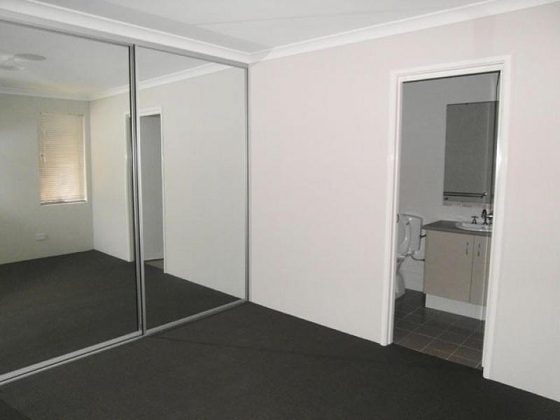 4/31 Peppermint Gardens, Aubin Grove WA 6164