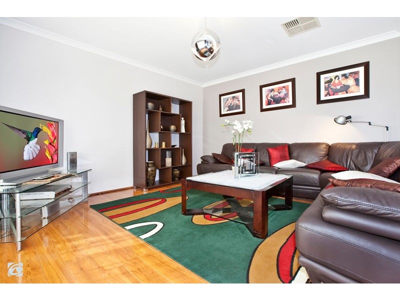 3 Goulburn Approach, Hammond Park WA 6164