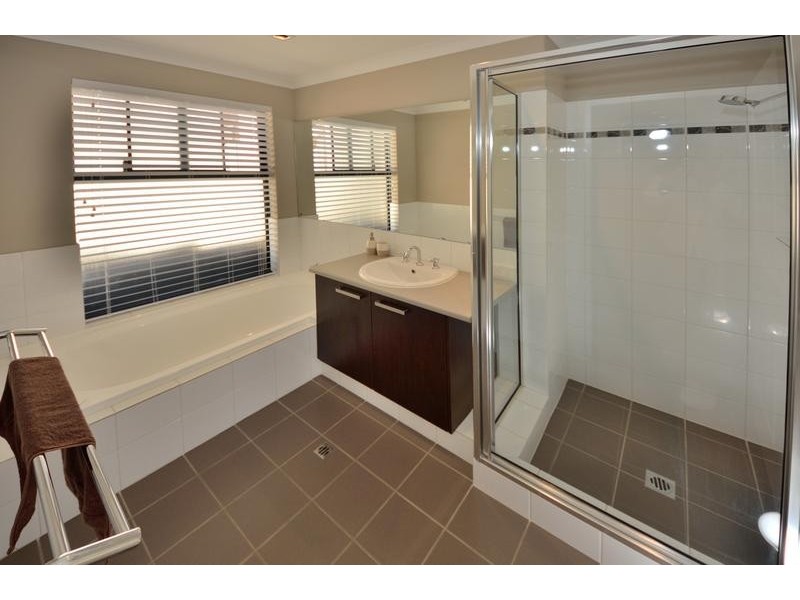 1/3 Peppermint Gardens, Aubin Grove WA 6164