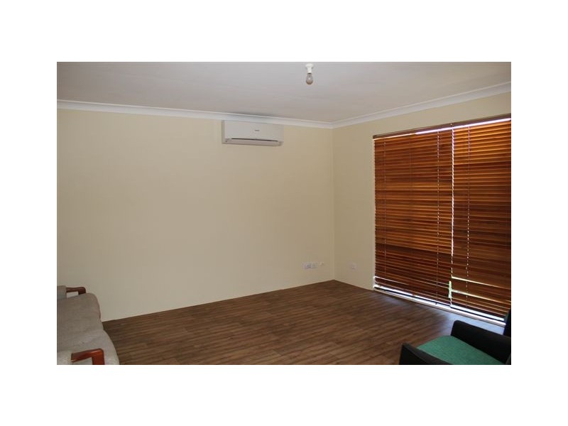 6 Briggs Street, South Lake WA 6164