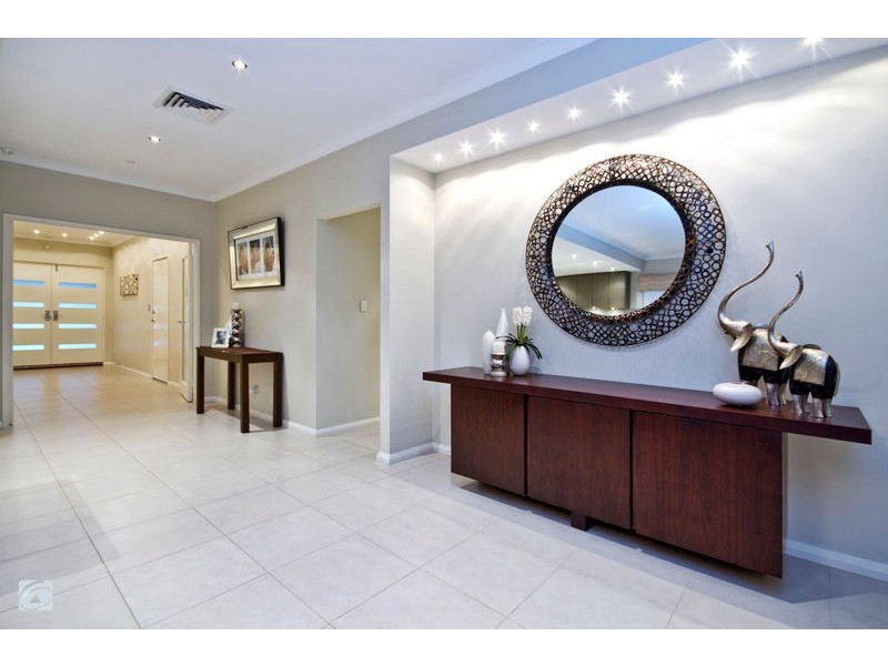 3 Tarwhine Close, South Lake WA 6164