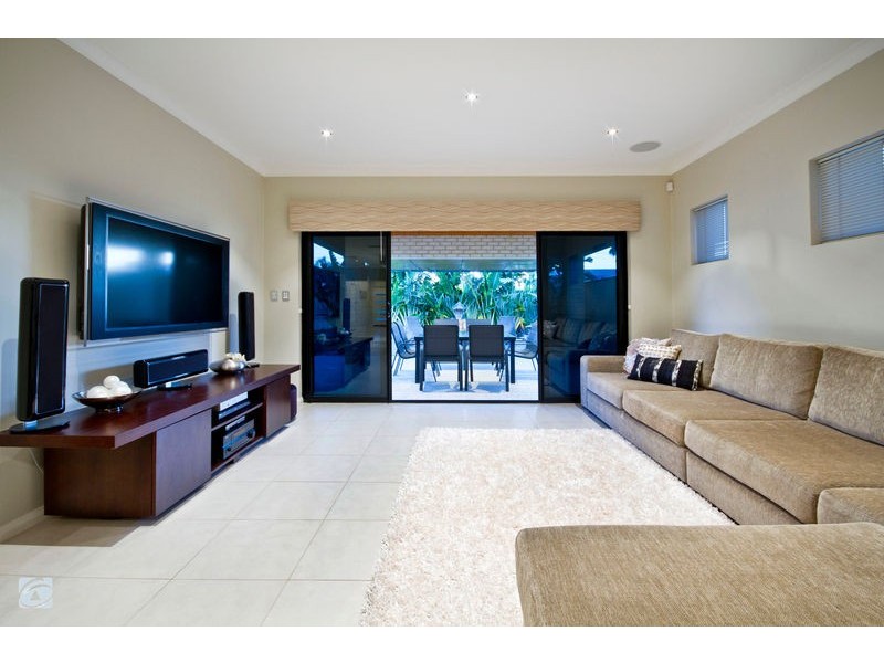 3 Tarwhine Close, South Lake WA 6164