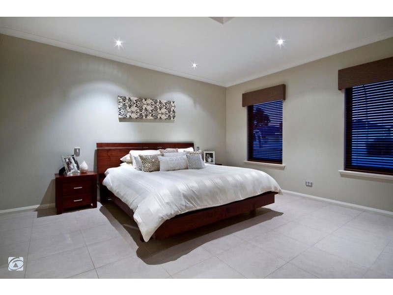 3 Tarwhine Close, South Lake WA 6164