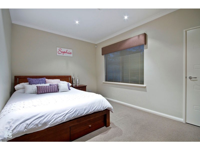 3 Tarwhine Close, South Lake WA 6164