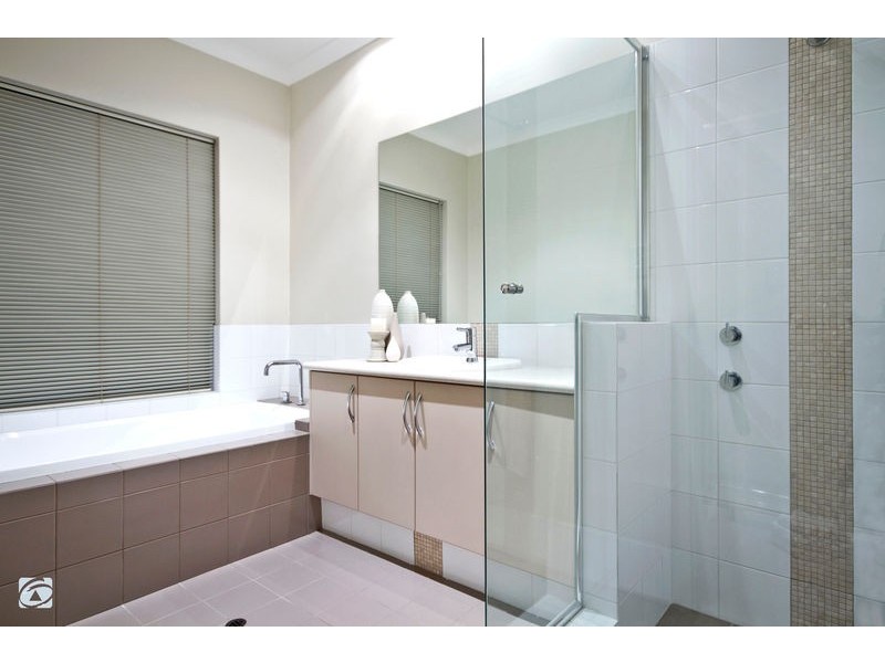 3 Tarwhine Close, South Lake WA 6164