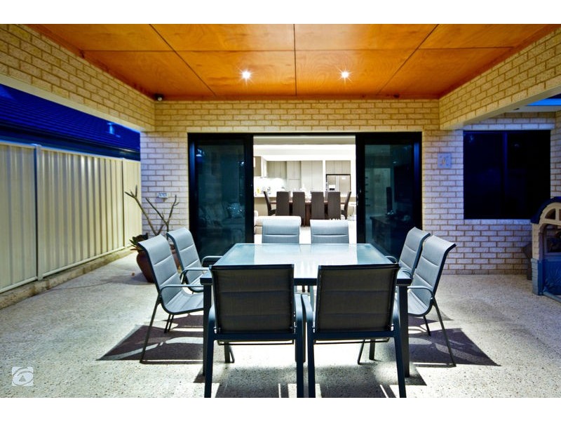 3 Tarwhine Close, South Lake WA 6164