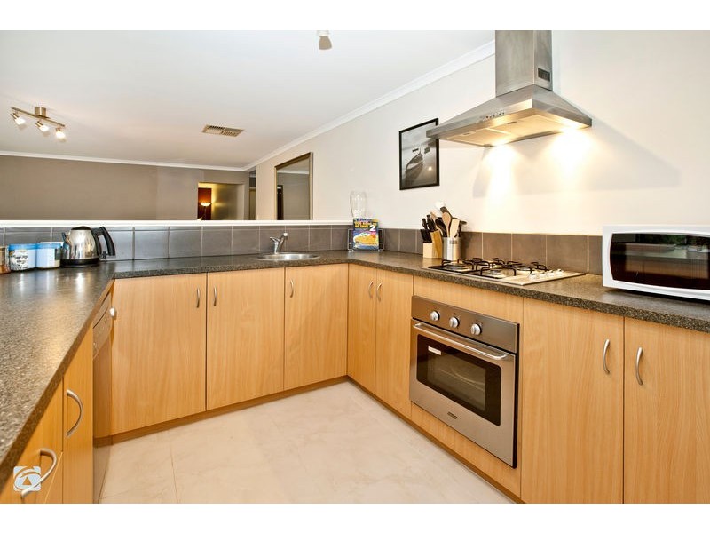 18 Wambiri Close, South Lake WA 6164