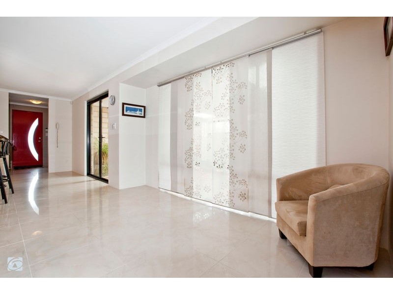 18 Wambiri Close, South Lake WA 6164