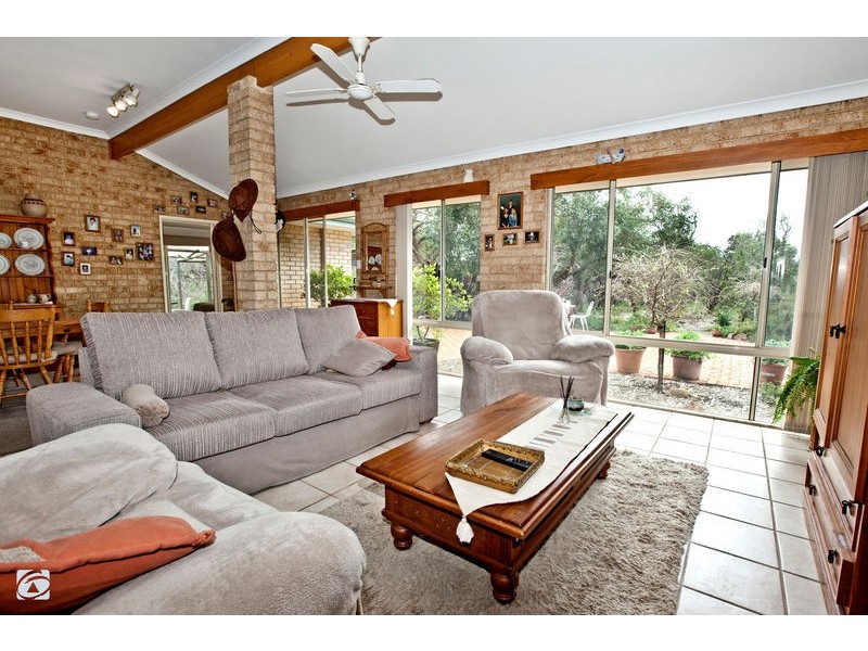 31 Wilga Court, Banjup WA 6164