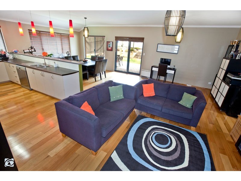 57 Steiner Avenue, Success WA 6164