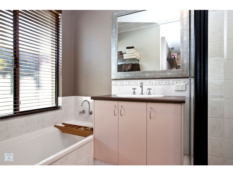 57 Steiner Avenue, Success WA 6164