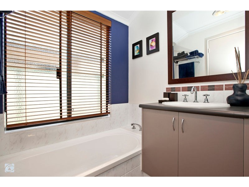 57 Steiner Avenue, Success WA 6164