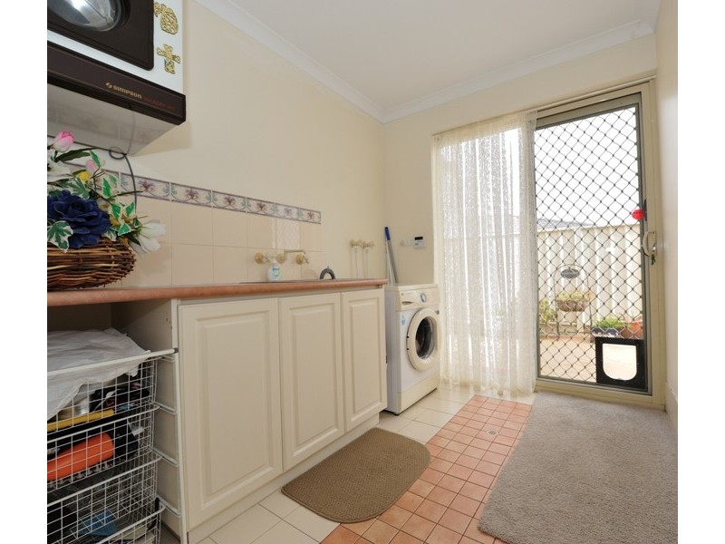 99 Glen Iris Drive, Jandakot WA 6164