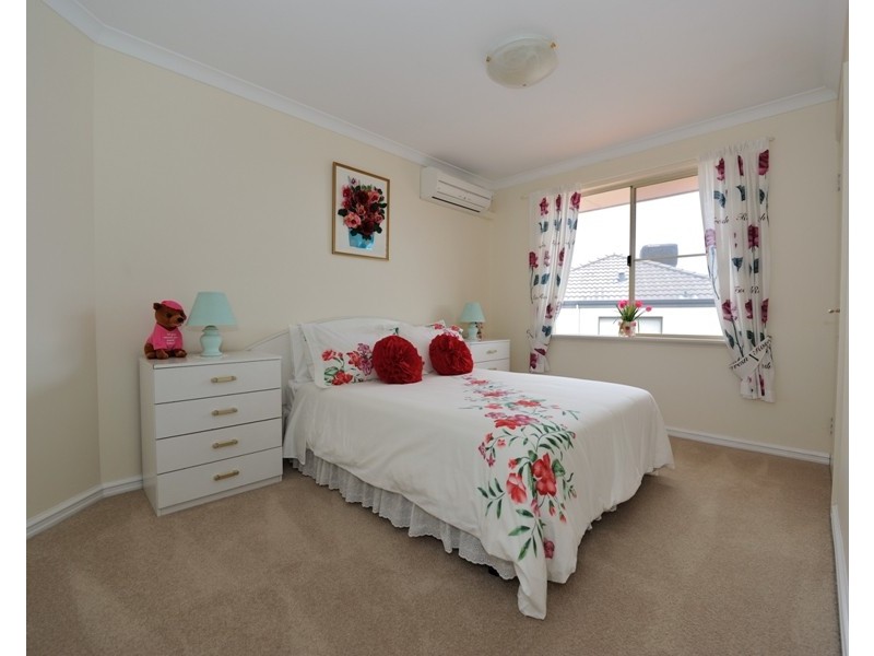 99 Glen Iris Drive, Jandakot WA 6164