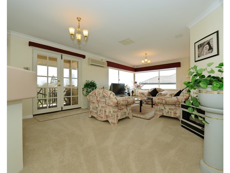 99 Glen Iris Drive, Jandakot WA 6164