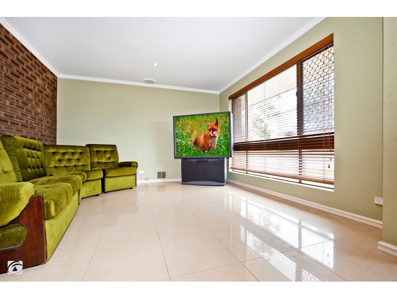 99 Marvell Ave, Munster WA 6166