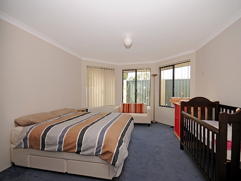24a Corringle Grove, South Lake WA 6164