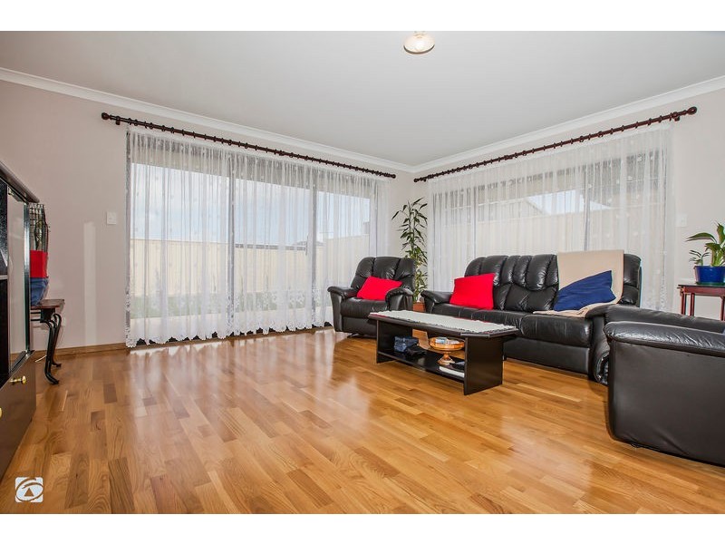 7 Storey Place, Yangebup WA 6164