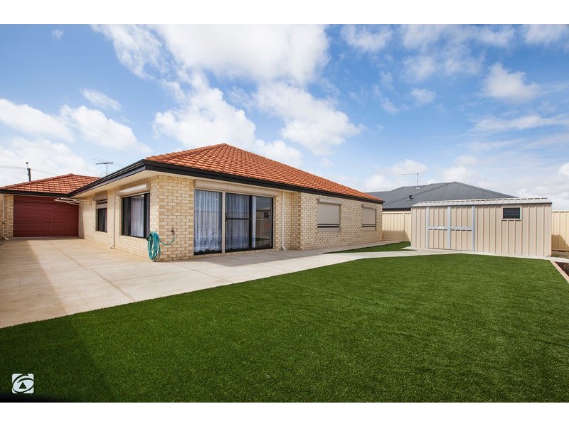 7 Storey Place, Yangebup WA 6164