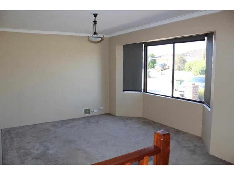 1 Nagambie Close, South Lake WA 6164