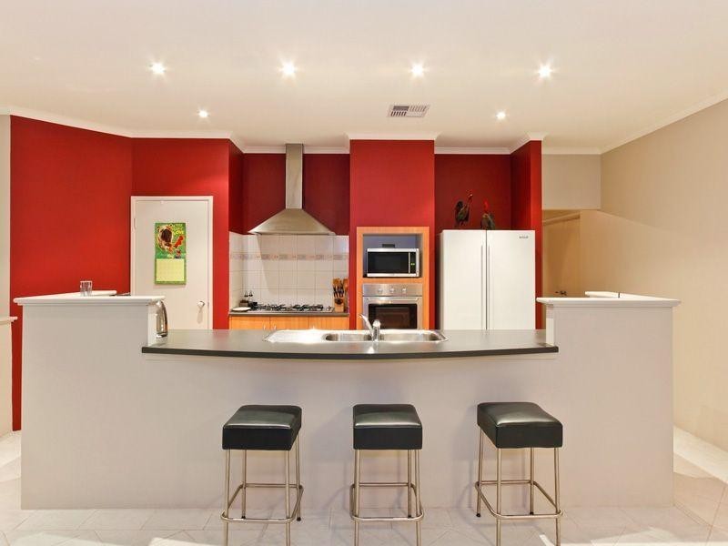 15 Sheffield Bend, Success WA 6164