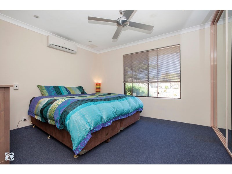 42 Allamanda Drive, South Lake WA 6164