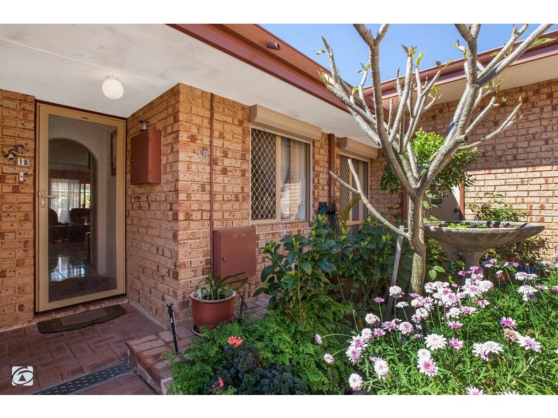 18/11 Petterson Avenue, Samson WA 6163