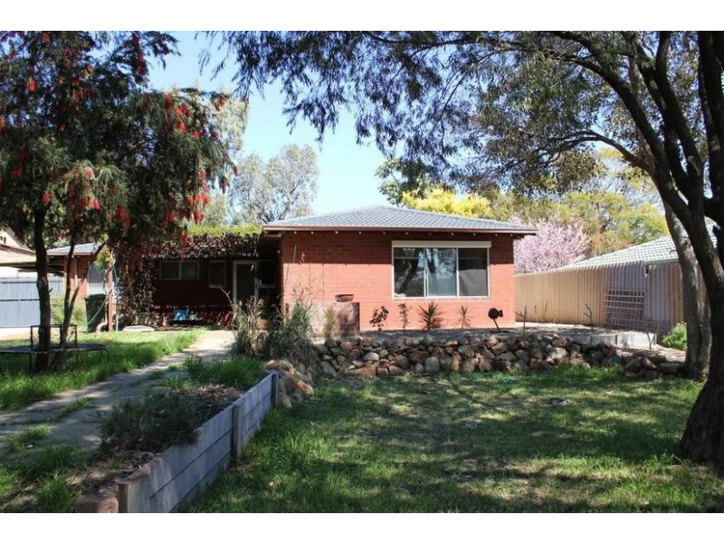 10 Tuart Place, Yangebup WA 6164