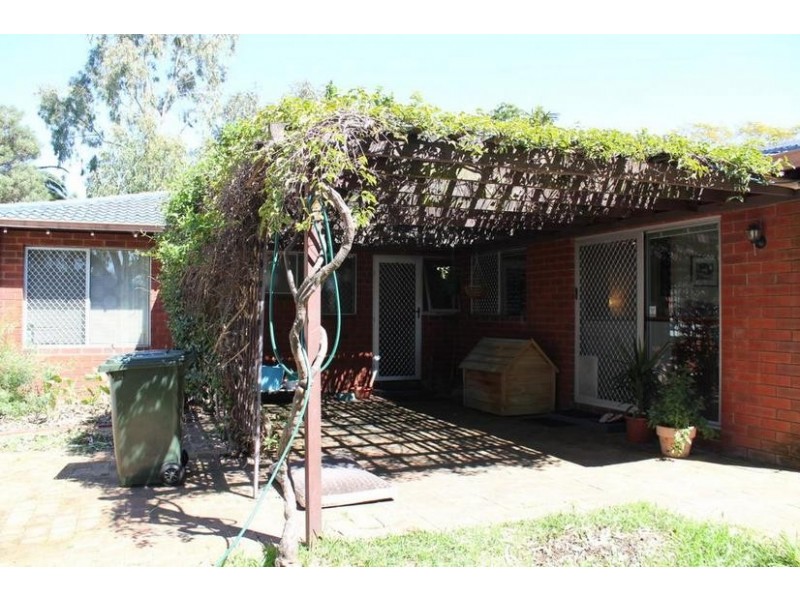 10 Tuart Place, Yangebup WA 6164